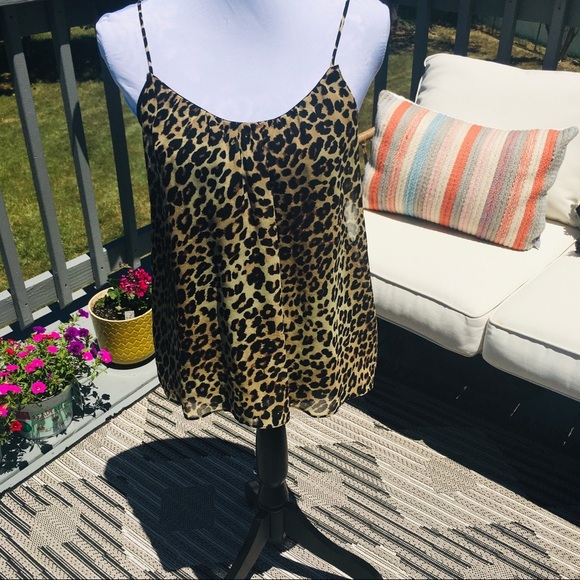Bloomgdales Animal Print Top Animal Print Women Size Medium Trendy - Picture 3 of 11